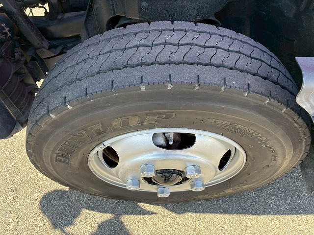 2.33t10尺ベース5速MT2t3t6t小型カーゴクレーン|中古トラックの販売・買取・査定のアイナビ