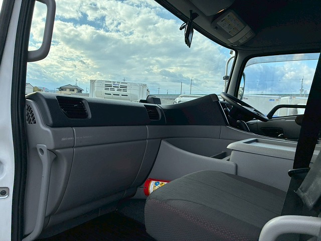 ハイルーフ後輪エアサスGH11D尺E尺中間尺ミドル尺|中古トラックの販売・買取・査定のアイナビ