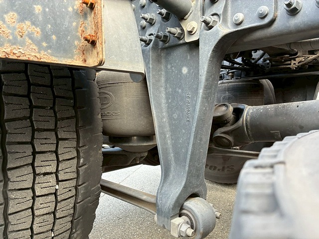 ハイルーフ後輪エアサスGH11D尺E尺中間尺ミドル尺|中古トラックの販売・買取・査定のアイナビ