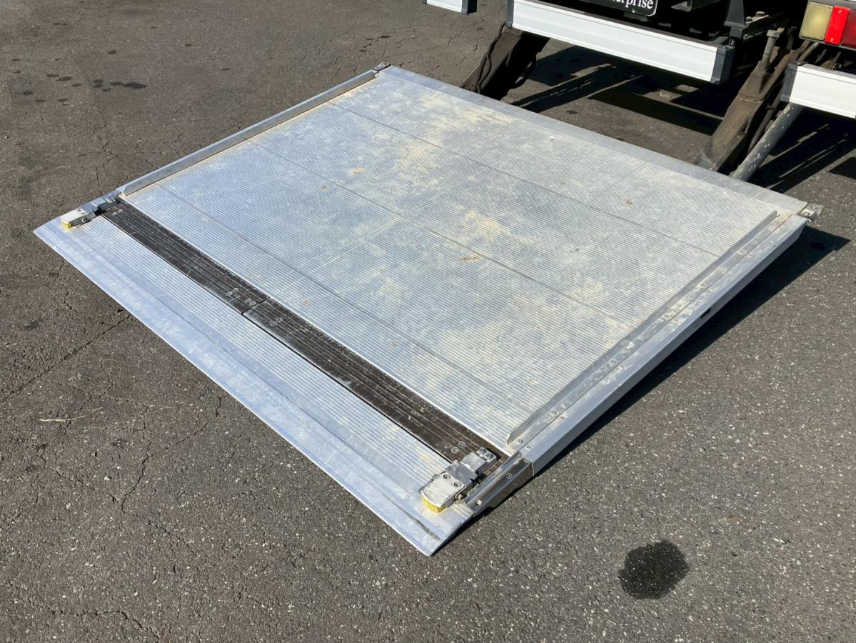 ☆H25 標準/ロング 跳ね上げパワーゲート ラッシング2段|中古トラックの販売・買取・査定のアイナビ