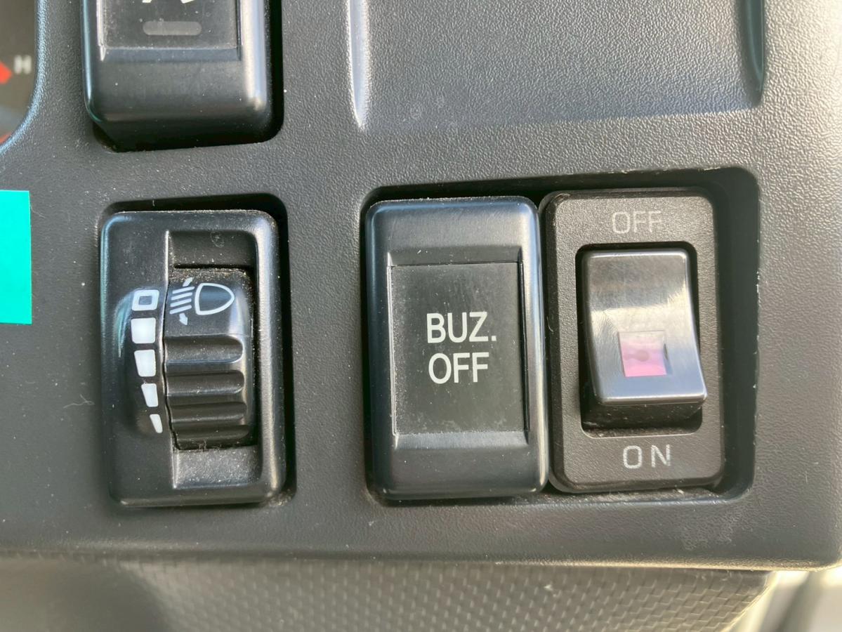 ☆H25 標準/ロング 跳ね上げパワーゲート ラッシング2段|中古トラックの販売・買取・査定のアイナビ