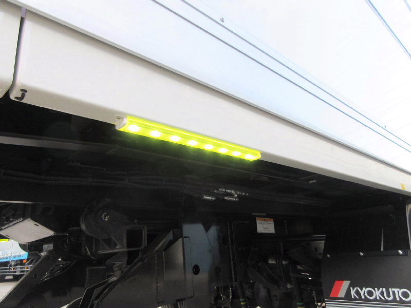 ★ウイング式キャリアカー★積載2500kg★極東フラトップ★|中古トラックの販売・買取・査定のアイナビ