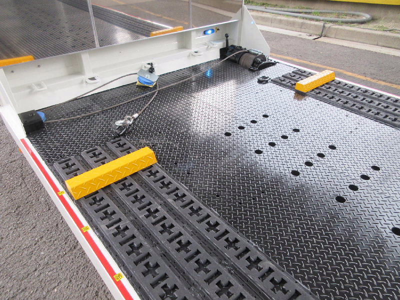 ★ウイング式キャリアカー★積載2500kg★極東フラトップ★|中古トラックの販売・買取・査定のアイナビ