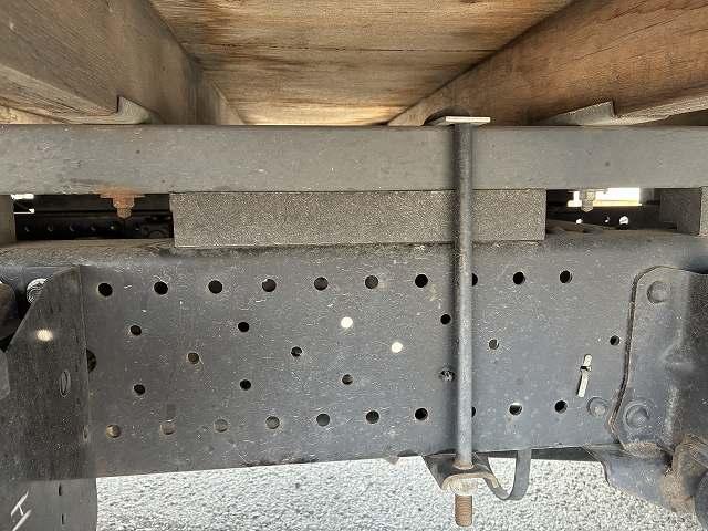 いすゞ 平ボディ|中古トラックの販売・買取・査定のアイナビ