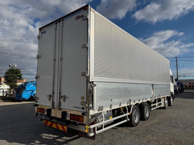 UDトラックス 乗用車 クオン|中古トラックの販売・買取・査定のアイナビ