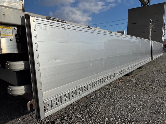 UDトラックス 乗用車 クオン|中古トラックの販売・買取・査定のアイナビ