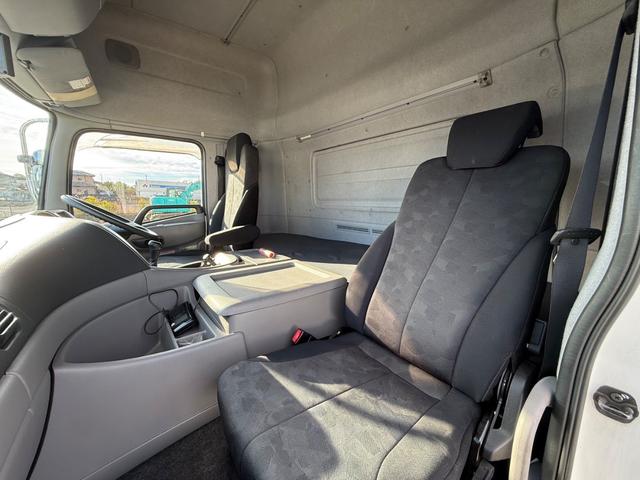 UDトラックス 乗用車 クオン|中古トラックの販売・買取・査定のアイナビ