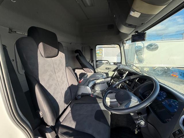 UDトラックス 乗用車 クオン|中古トラックの販売・買取・査定のアイナビ