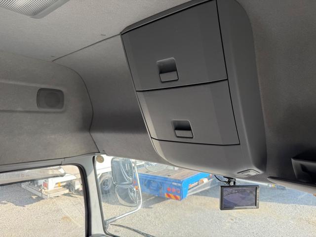 UDトラックス 乗用車 クオン|中古トラックの販売・買取・査定のアイナビ