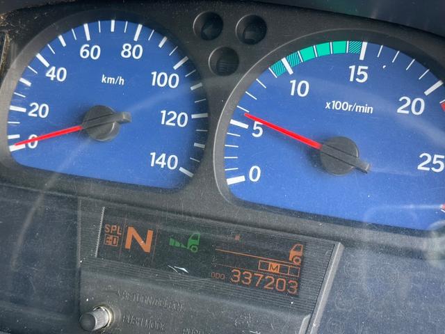 UDトラックス 乗用車 クオン|中古トラックの販売・買取・査定のアイナビ