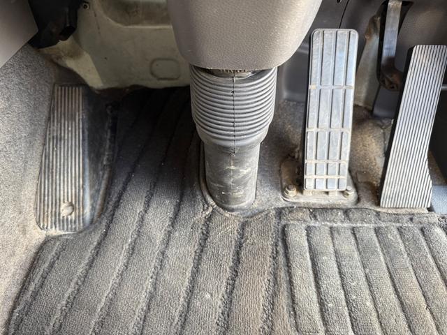 UDトラックス 乗用車 クオン|中古トラックの販売・買取・査定のアイナビ