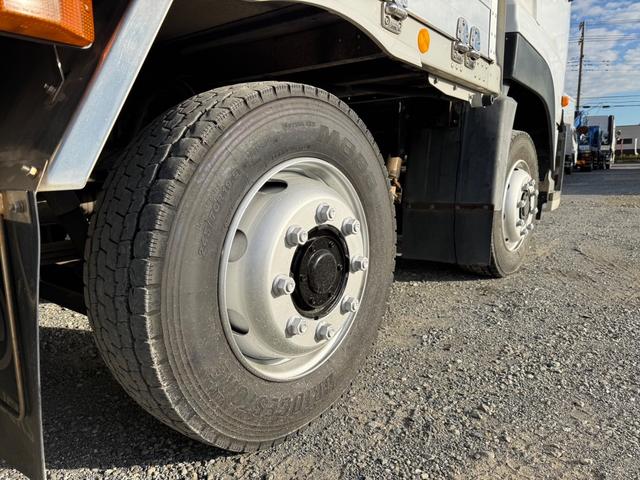 UDトラックス 乗用車 クオン|中古トラックの販売・買取・査定のアイナビ