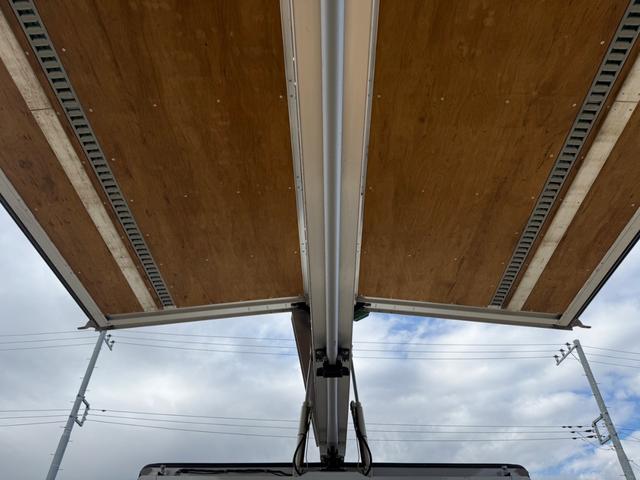 日野 プロフィア|中古トラックの販売・買取・査定のアイナビ