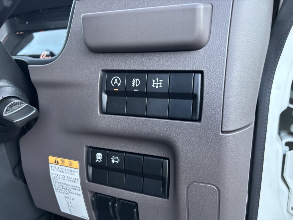 ワイドロング2.9t吊4段タダノラジコン未使用|中古トラックの販売・買取・査定のアイナビ