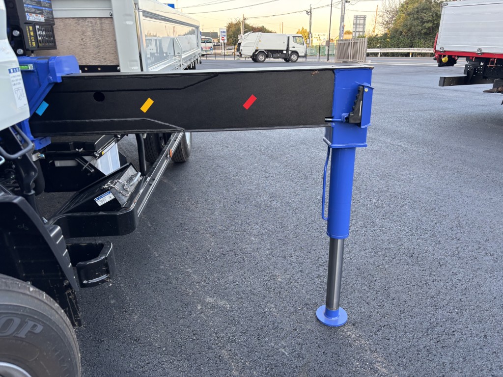 ワイドロング2.9t吊4段タダノラジコン未使用|中古トラックの販売・買取・査定のアイナビ