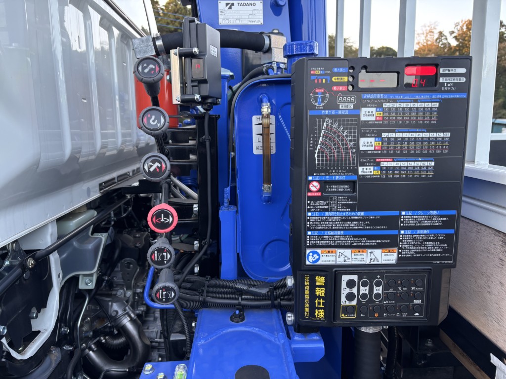 ワイドロング2.9t吊4段タダノラジコン未使用|中古トラックの販売・買取・査定のアイナビ