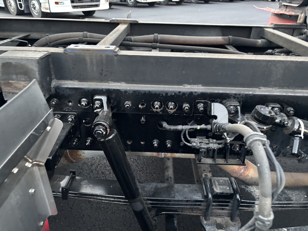 セーフティーローダー4軸低床エアサスウインチラジコン|中古トラックの販売・買取・査定のアイナビ