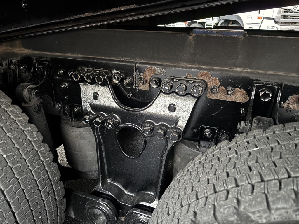 セーフティーローダー4軸低床エアサスウインチラジコン|中古トラックの販売・買取・査定のアイナビ