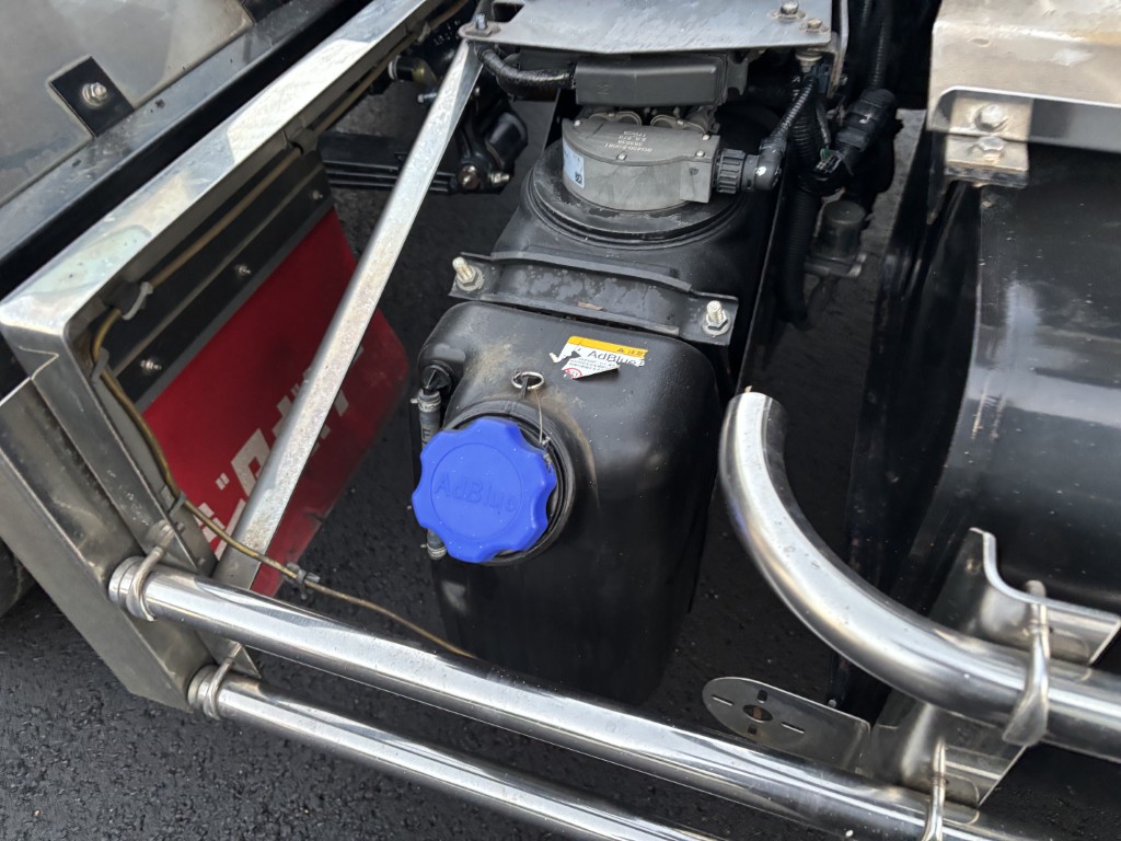 セーフティーローダー4軸低床エアサスウインチラジコン|中古トラックの販売・買取・査定のアイナビ