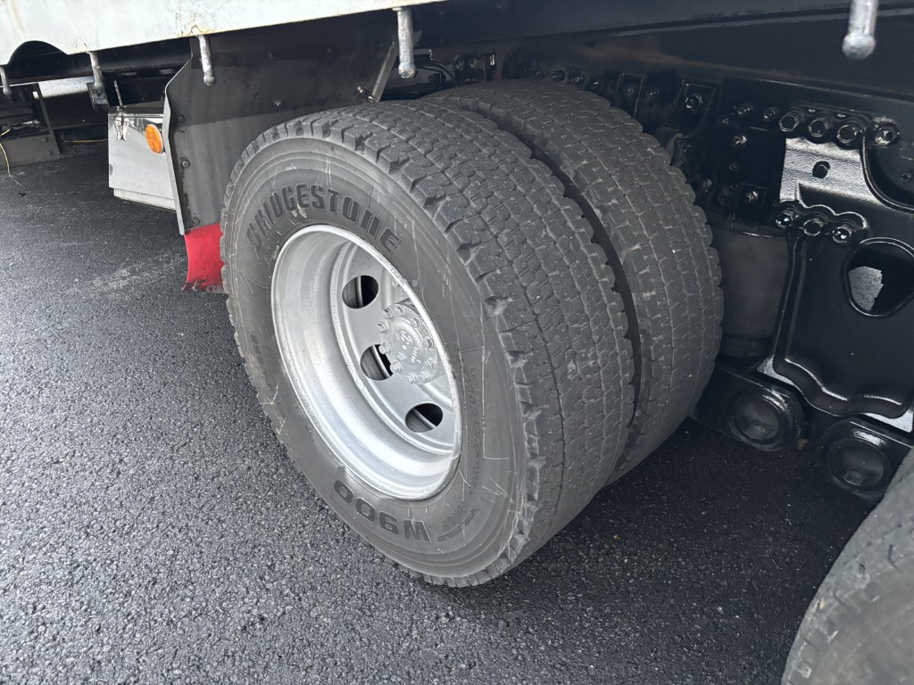 セーフティーローダー4軸低床エアサスウインチラジコン|中古トラックの販売・買取・査定のアイナビ