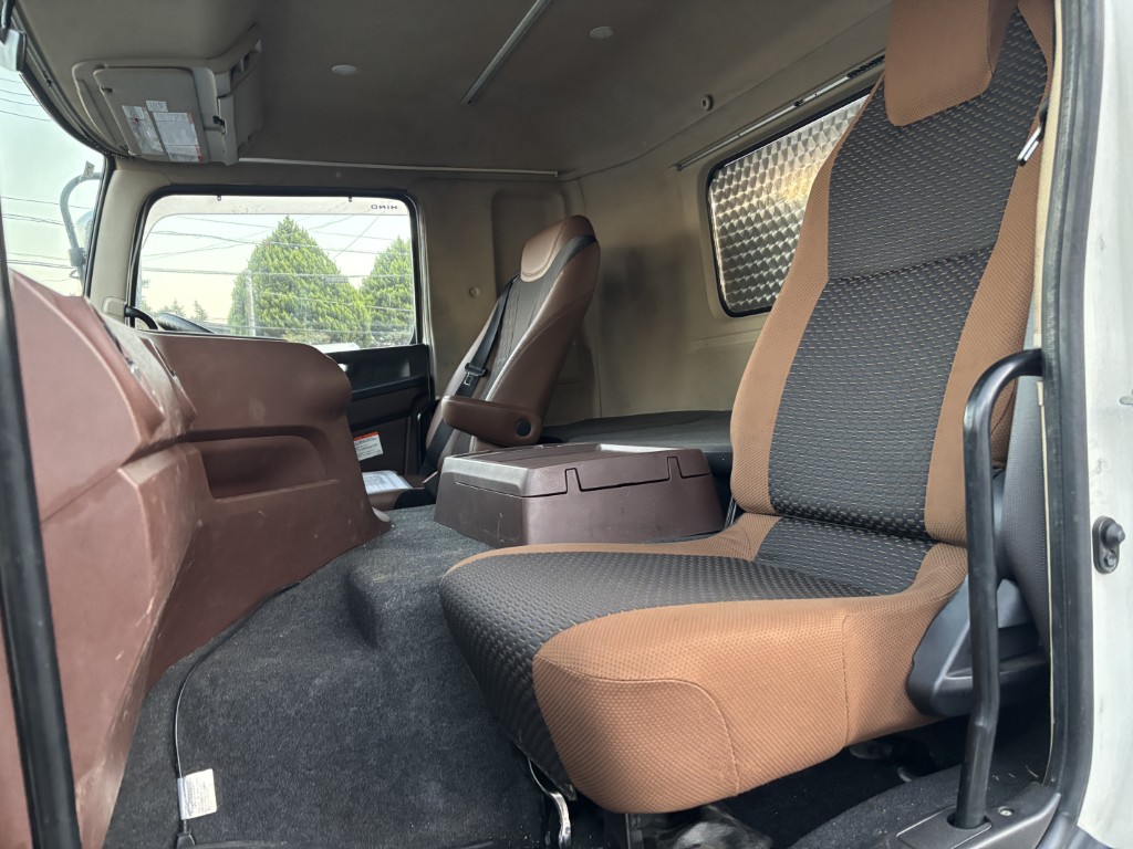 セーフティーローダー4軸低床エアサスウインチラジコン|中古トラックの販売・買取・査定のアイナビ