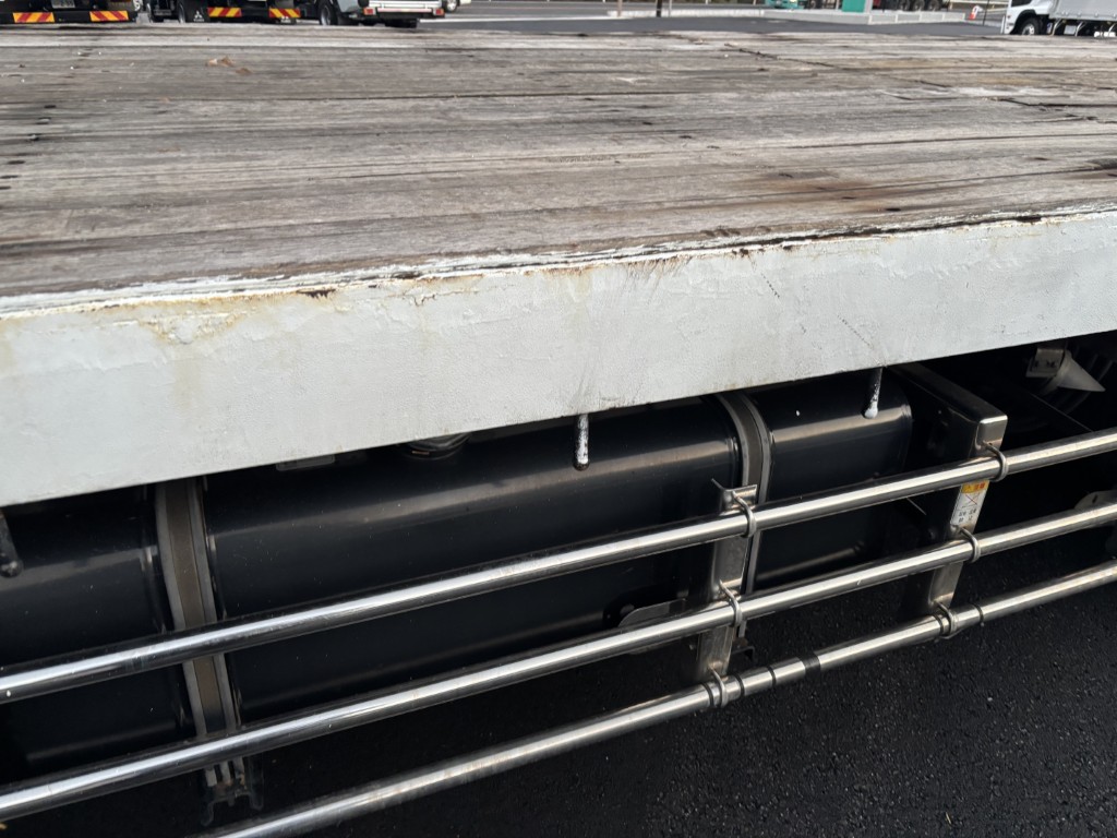 セーフティーローダー4軸低床エアサスウインチラジコン|中古トラックの販売・買取・査定のアイナビ