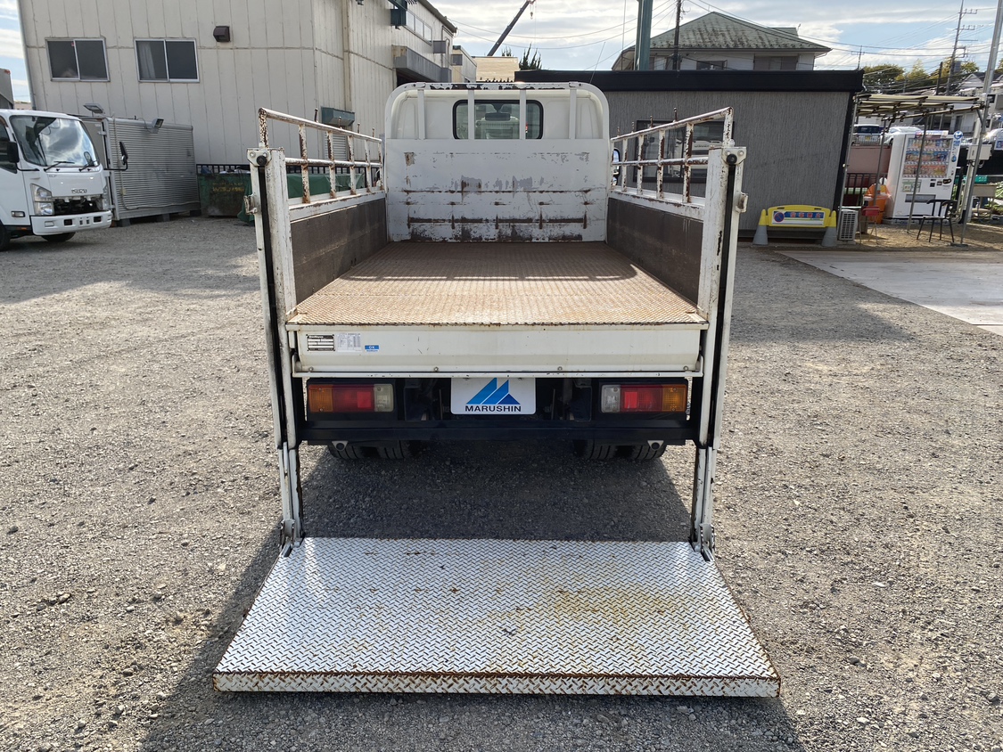 R元年式、デュトロ、ゲート付平ボデー|中古トラックの販売・買取・査定のアイナビ