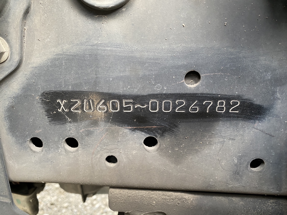 R元年式、デュトロ、ゲート付平ボデー|中古トラックの販売・買取・査定のアイナビ