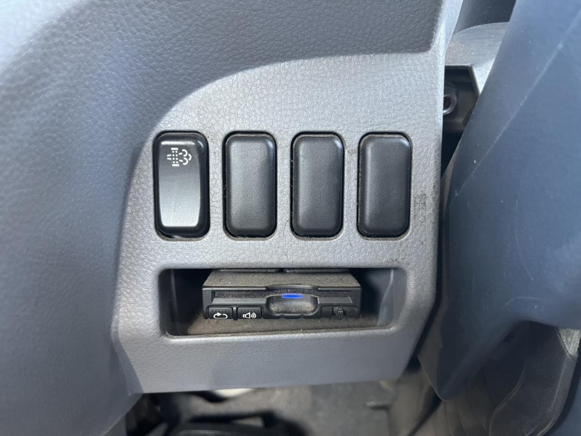 平成26年キャンターワイドロング平ボディー準中型免許可|中古トラックの販売・買取・査定のアイナビ