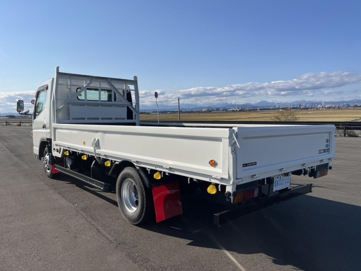 平成26年キャンターワイドロング平ボディー準中型免許可|中古トラックの販売・買取・査定のアイナビ