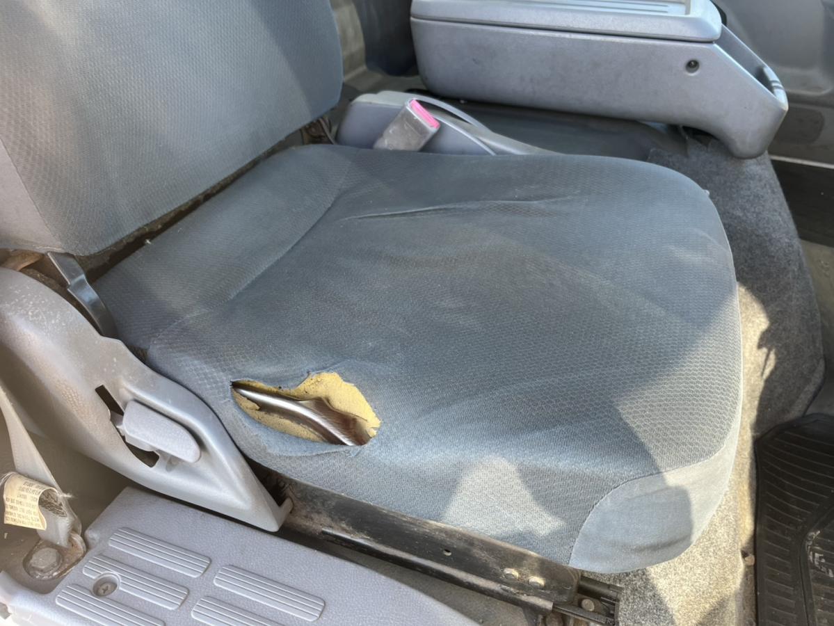 平成26年キャンターワイドロング平ボディー準中型免許可|中古トラックの販売・買取・査定のアイナビ