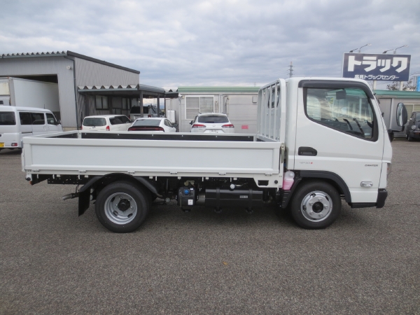三菱キャンター全低床平ボディ|中古トラックの販売・買取・査定のアイナビ
