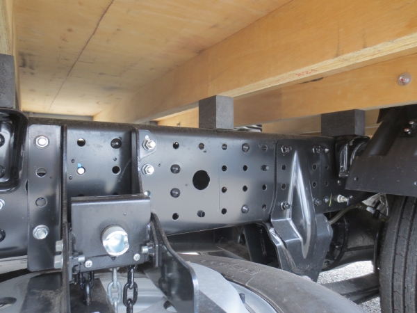 三菱キャンター全低床平ボディ|中古トラックの販売・買取・査定のアイナビ