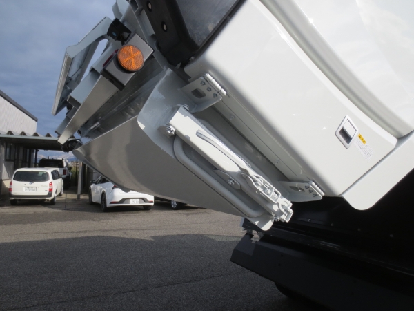 三菱キャンタープレスパッカー|中古トラックの販売・買取・査定のアイナビ