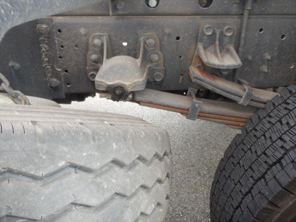 H29 フォワード ダンプ|中古トラックの販売・買取・査定のアイナビ