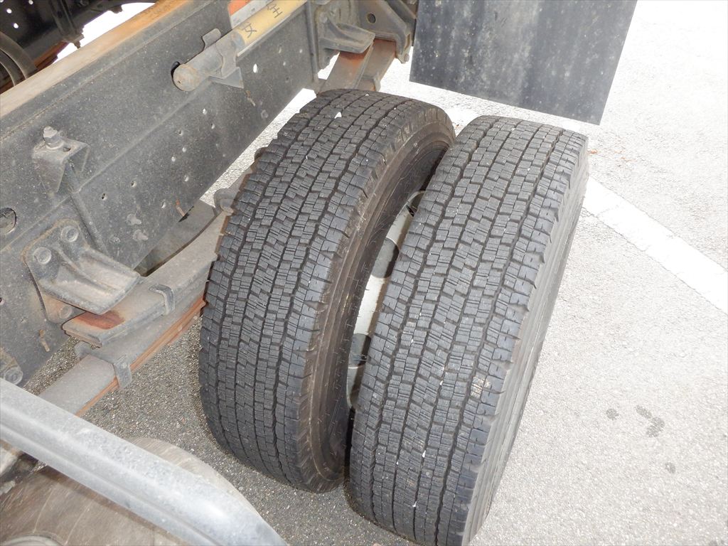 H29 フォワード ダンプ|中古トラックの販売・買取・査定のアイナビ