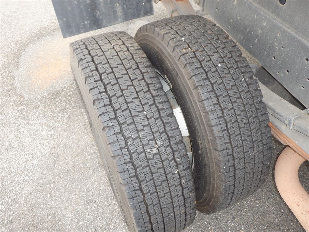 H29 フォワード ダンプ|中古トラックの販売・買取・査定のアイナビ