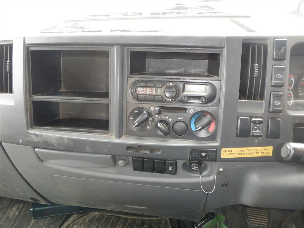 H29 フォワード ダンプ|中古トラックの販売・買取・査定のアイナビ