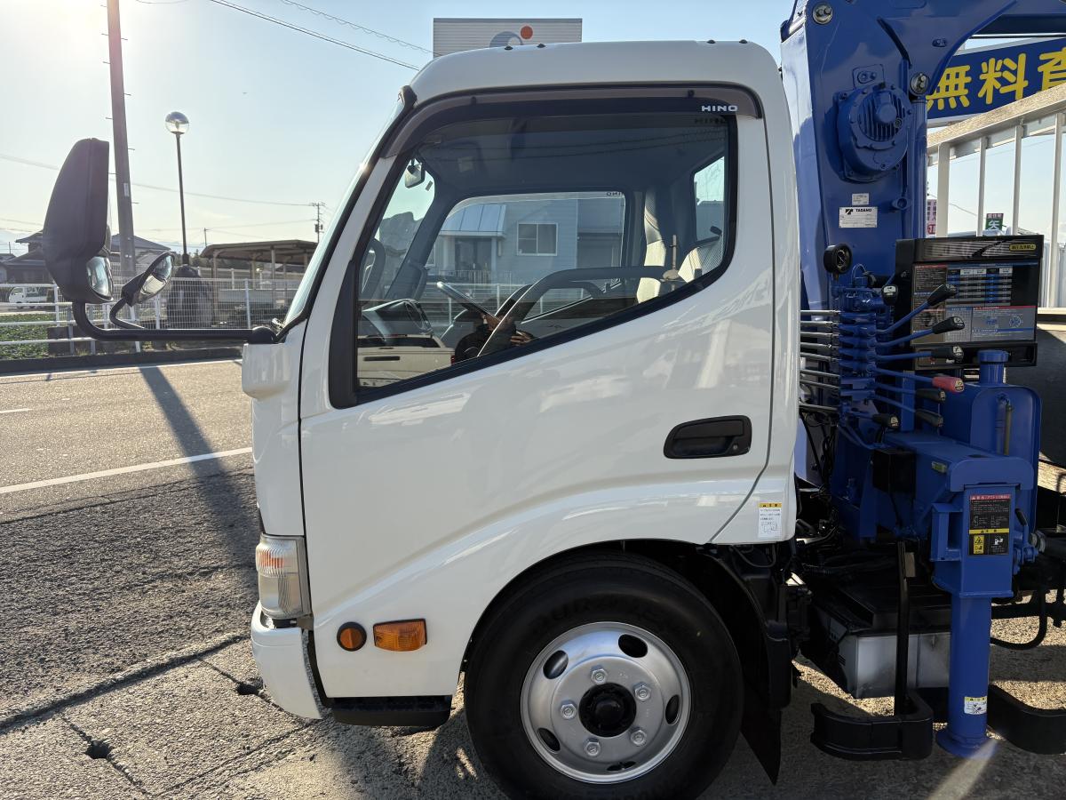 H25デュトロ2t平ボディ 3段クレーン|中古トラックの販売・買取・査定のアイナビ