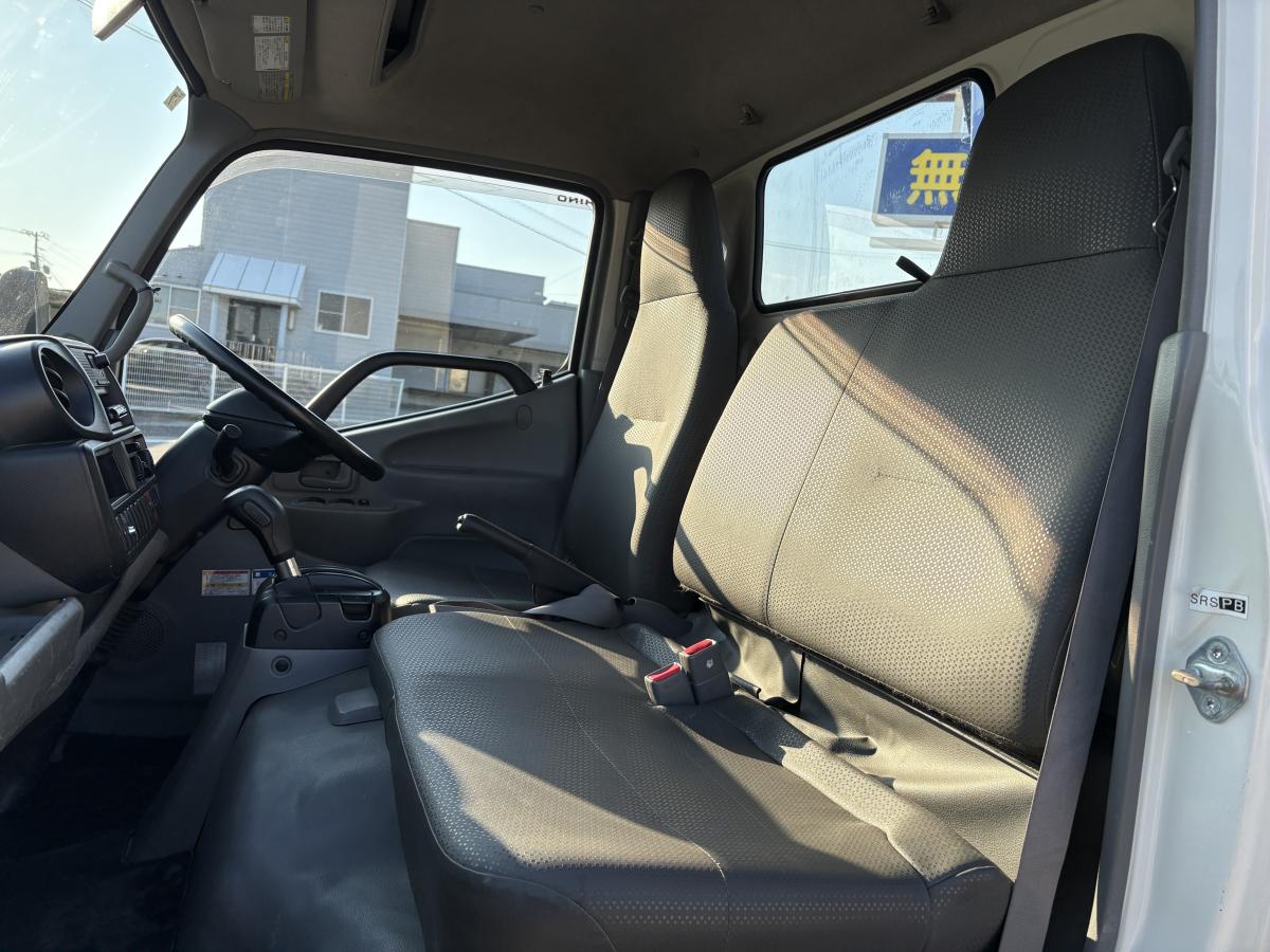 H25デュトロ2t平ボディ 3段クレーン|中古トラックの販売・買取・査定のアイナビ