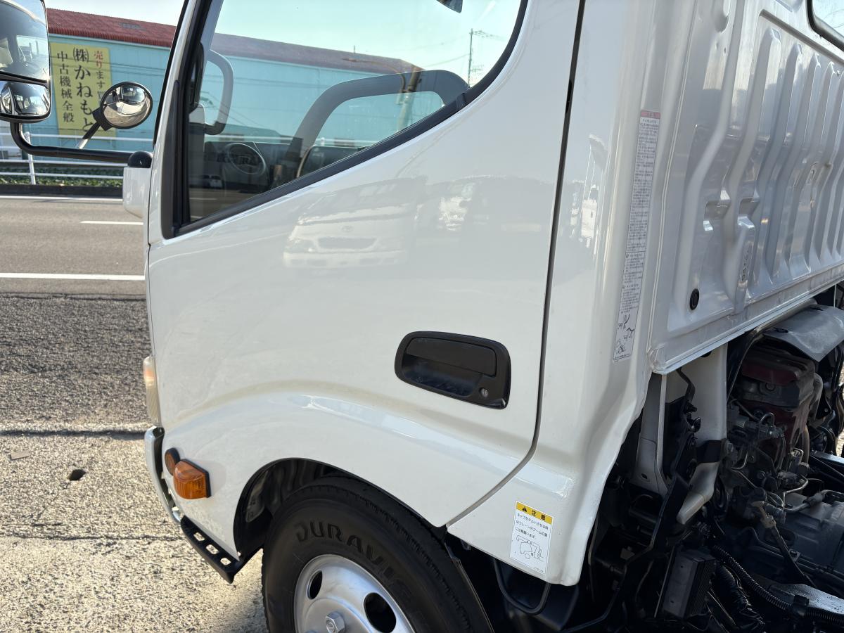 H25デュトロ2t平ボディ 3段クレーン|中古トラックの販売・買取・査定のアイナビ