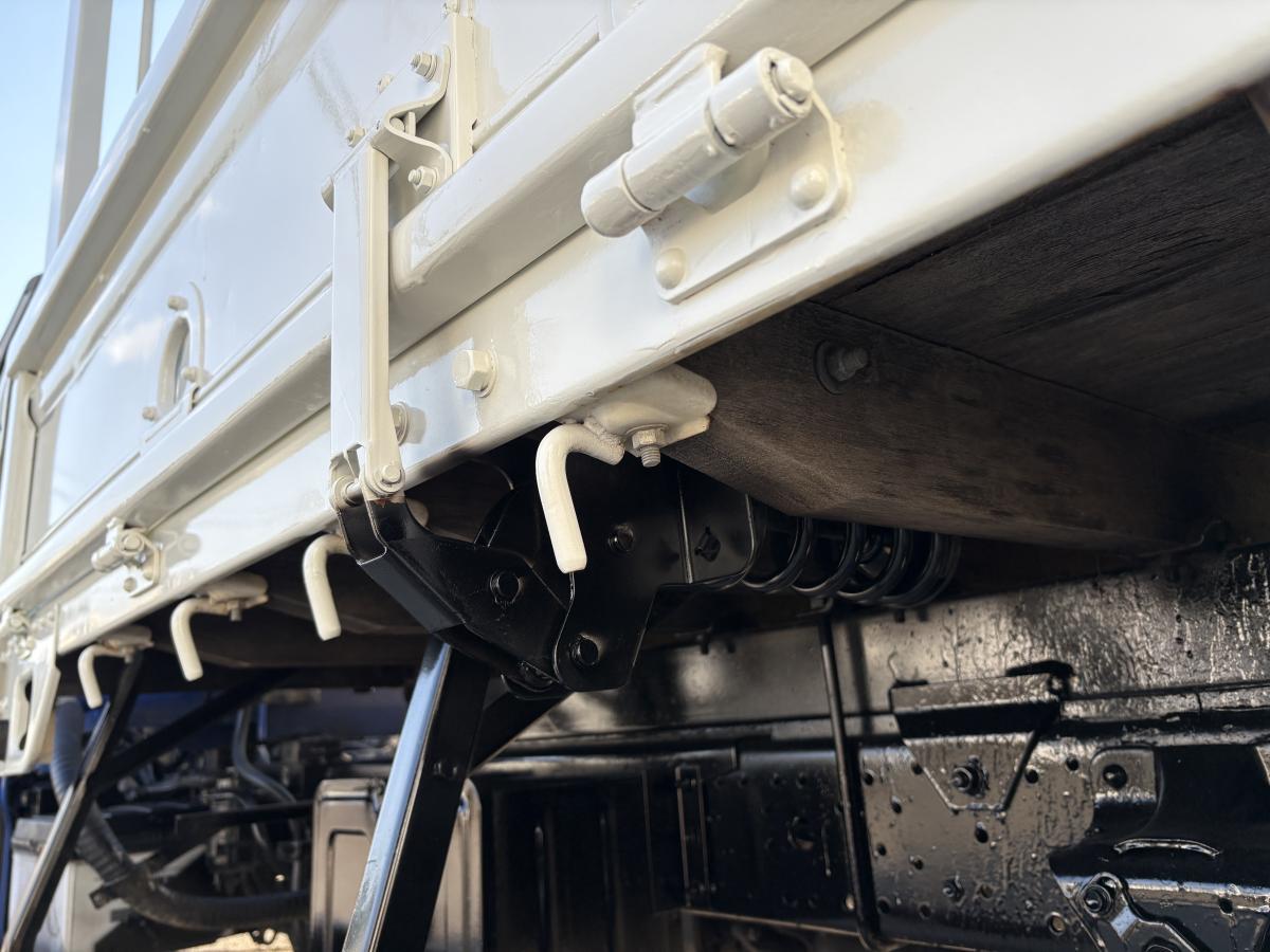 H25デュトロ2t平ボディ 3段クレーン|中古トラックの販売・買取・査定のアイナビ