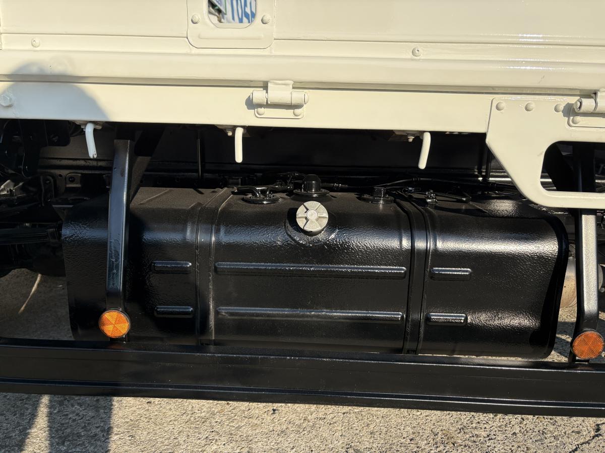 H25デュトロ2t平ボディ 3段クレーン|中古トラックの販売・買取・査定のアイナビ