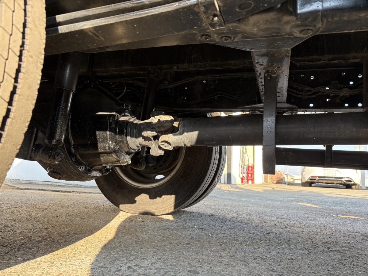 H25デュトロ2t平ボディ 3段クレーン|中古トラックの販売・買取・査定のアイナビ