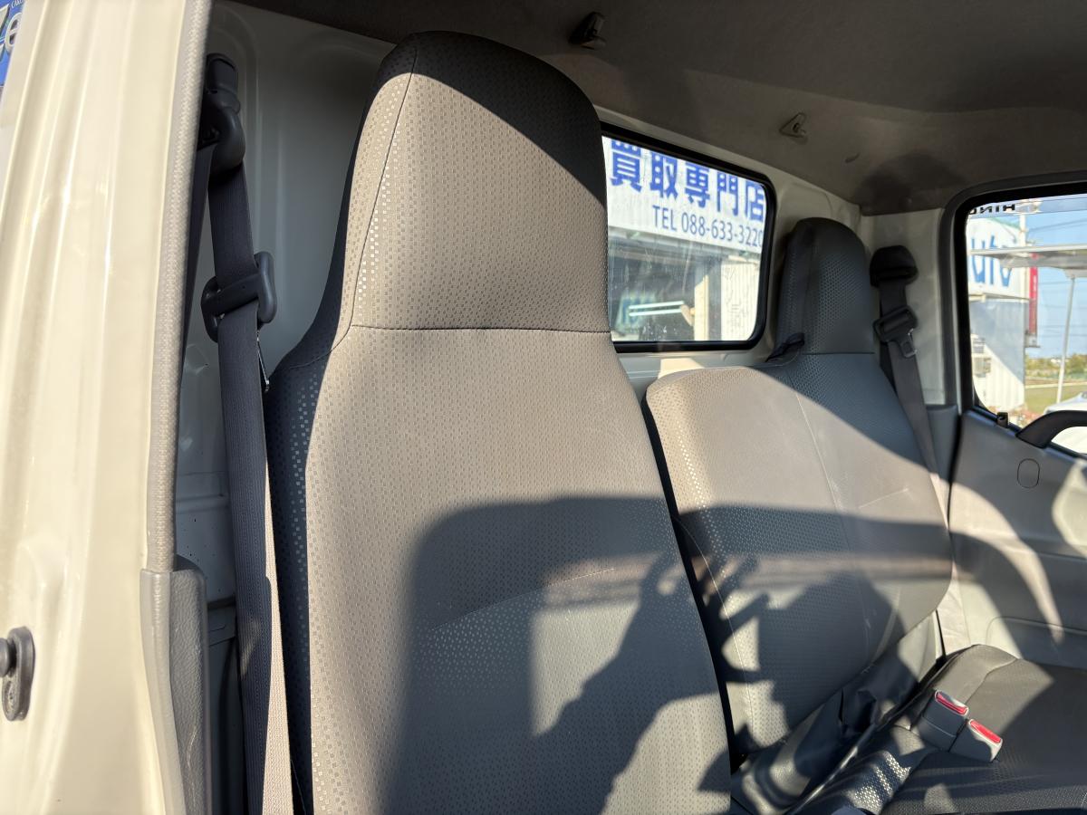 H25デュトロ2t平ボディ 3段クレーン|中古トラックの販売・買取・査定のアイナビ