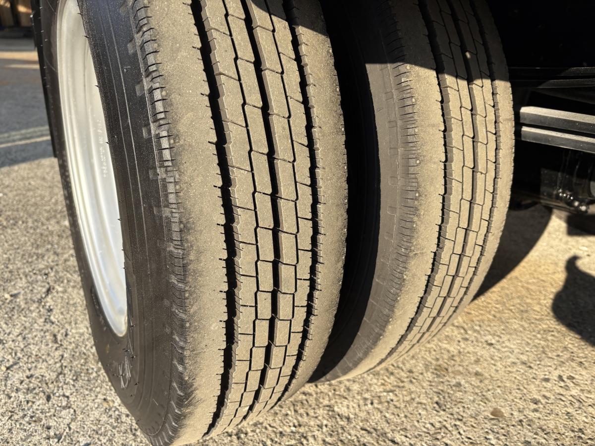 H25デュトロ2t平ボディ 3段クレーン|中古トラックの販売・買取・査定のアイナビ