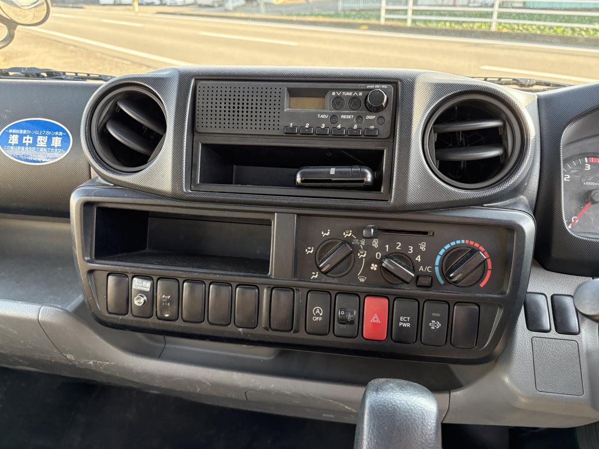 H25デュトロ2t平ボディ 3段クレーン|中古トラックの販売・買取・査定のアイナビ