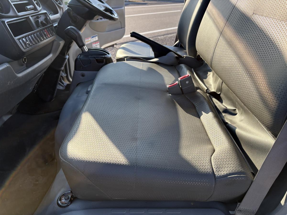 H25デュトロ2t平ボディ 3段クレーン|中古トラックの販売・買取・査定のアイナビ