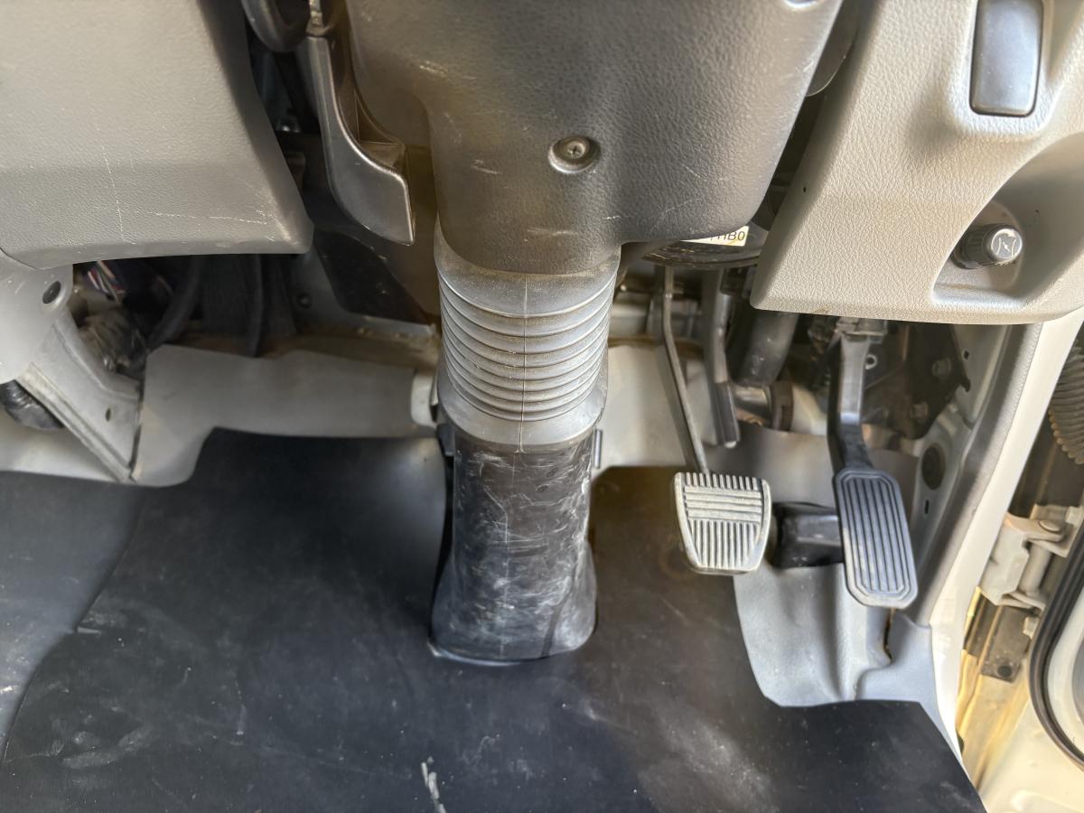 H25デュトロ2t平ボディ 3段クレーン|中古トラックの販売・買取・査定のアイナビ