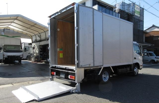 日野 バン車 デュトロ|中古トラックの販売・買取・査定のアイナビ